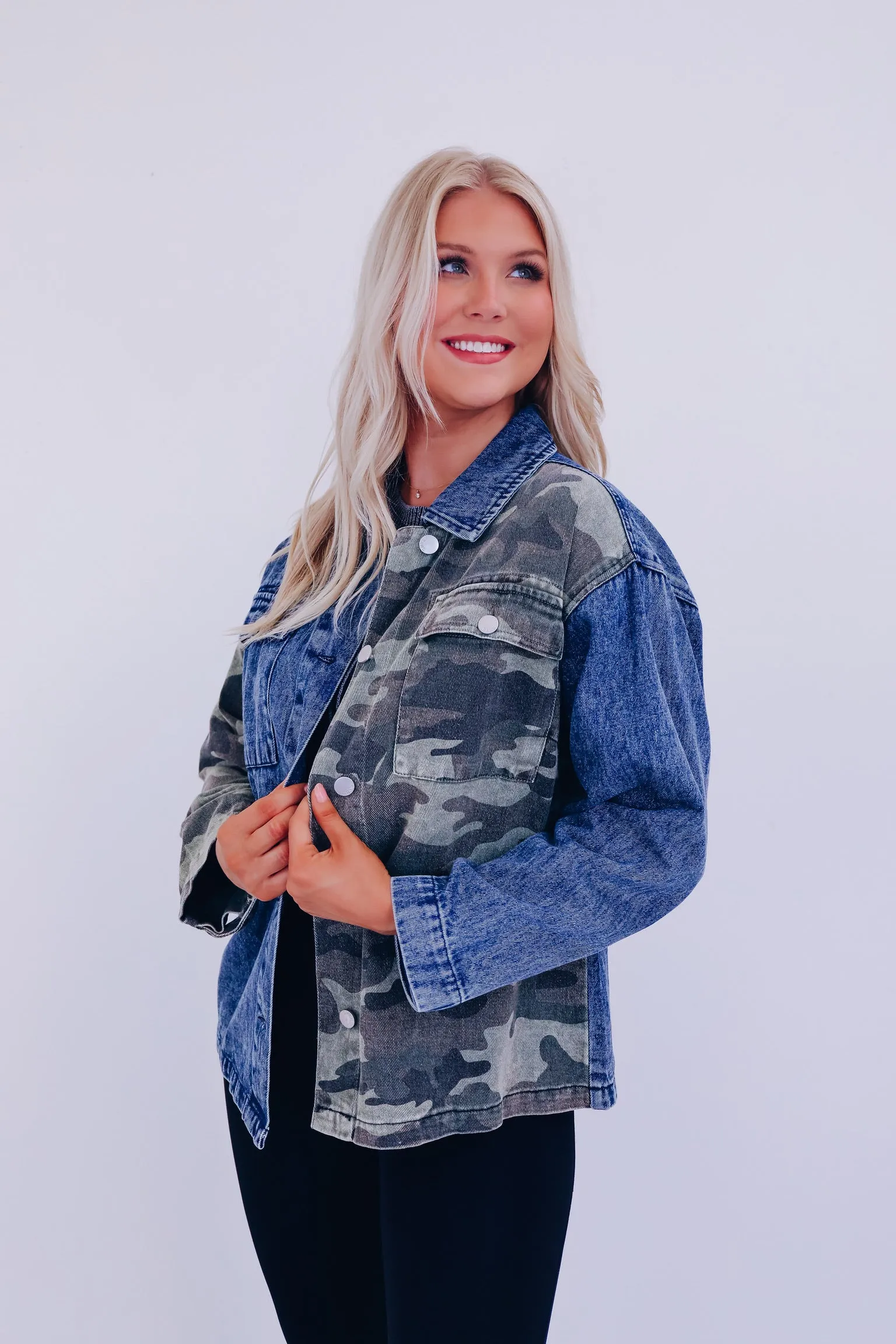 Camo Contrasting Denim Jacket