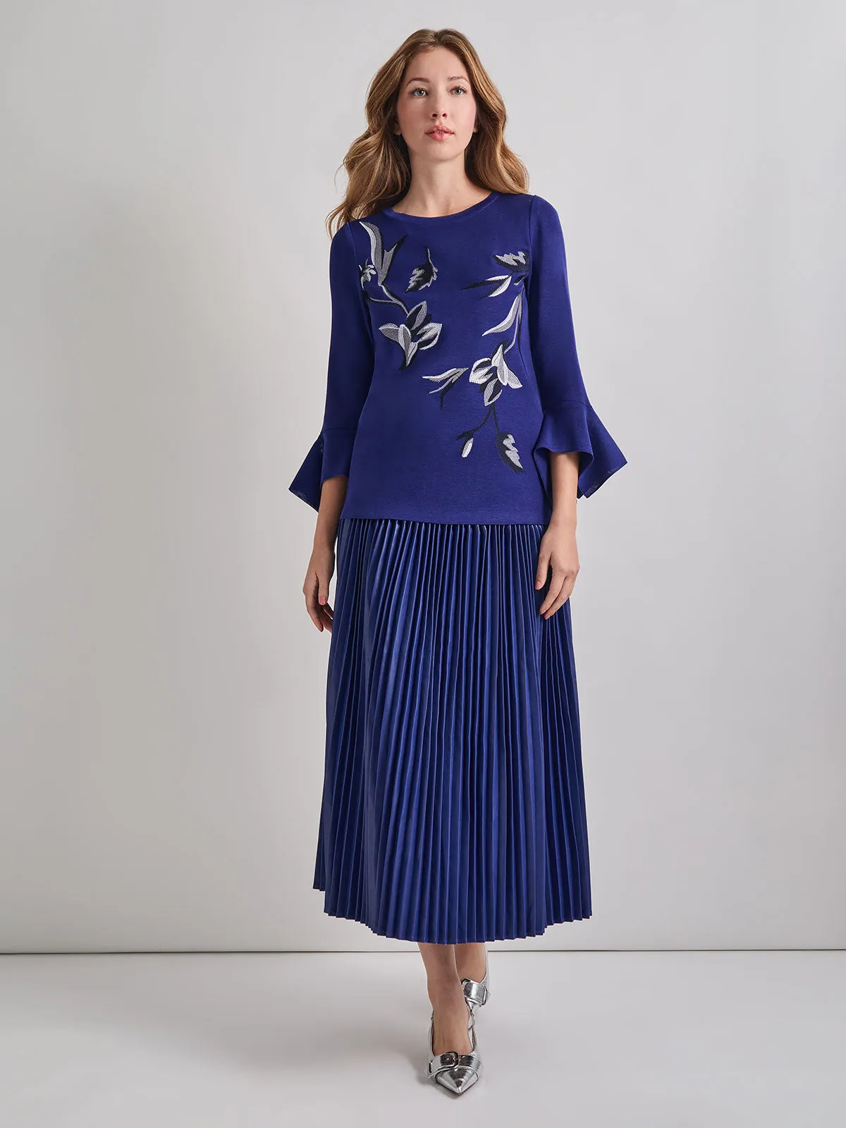 Embroidered Floral Knit Blouse