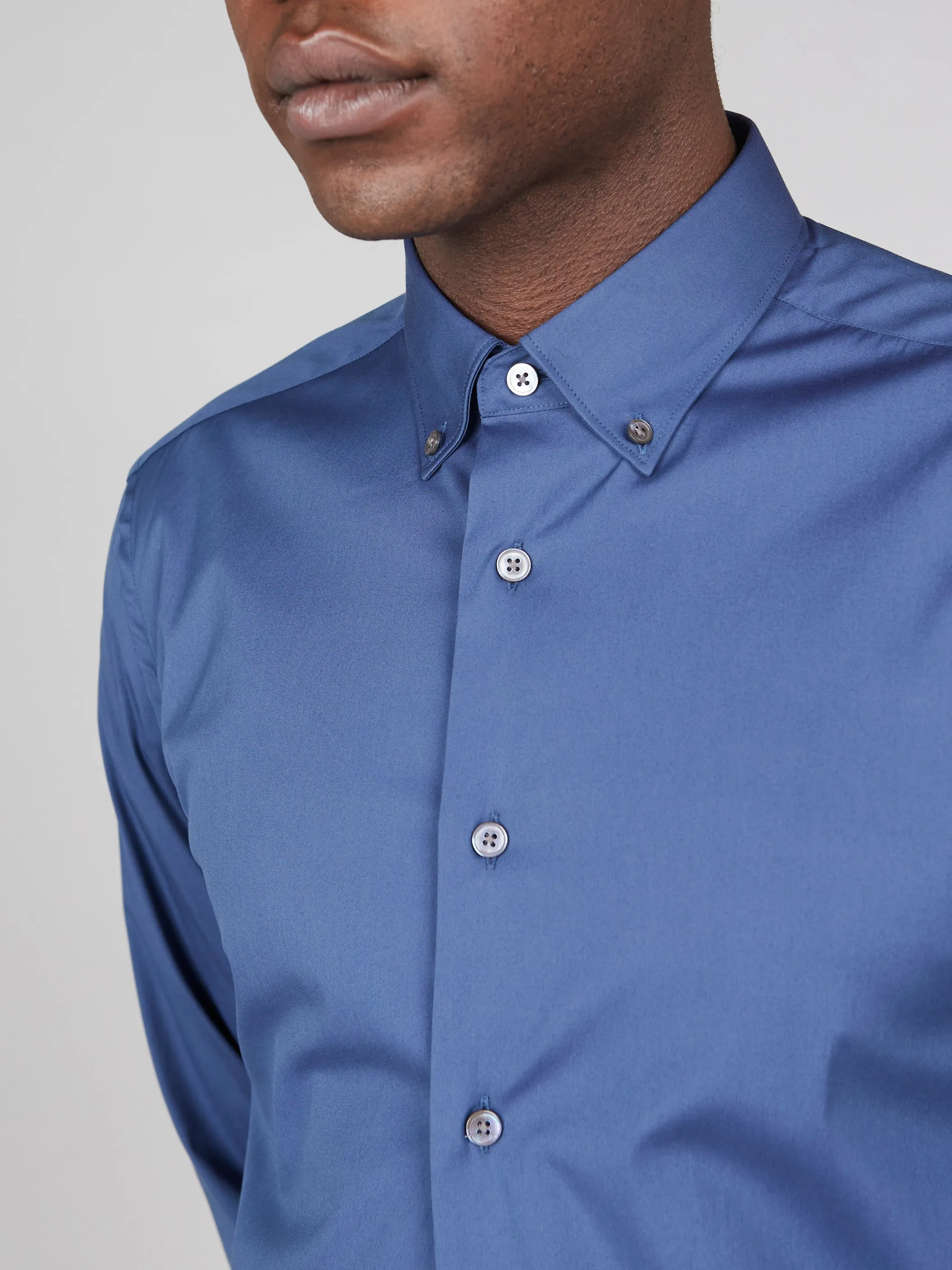 Smart Stretch Button Collar Travel Shirt