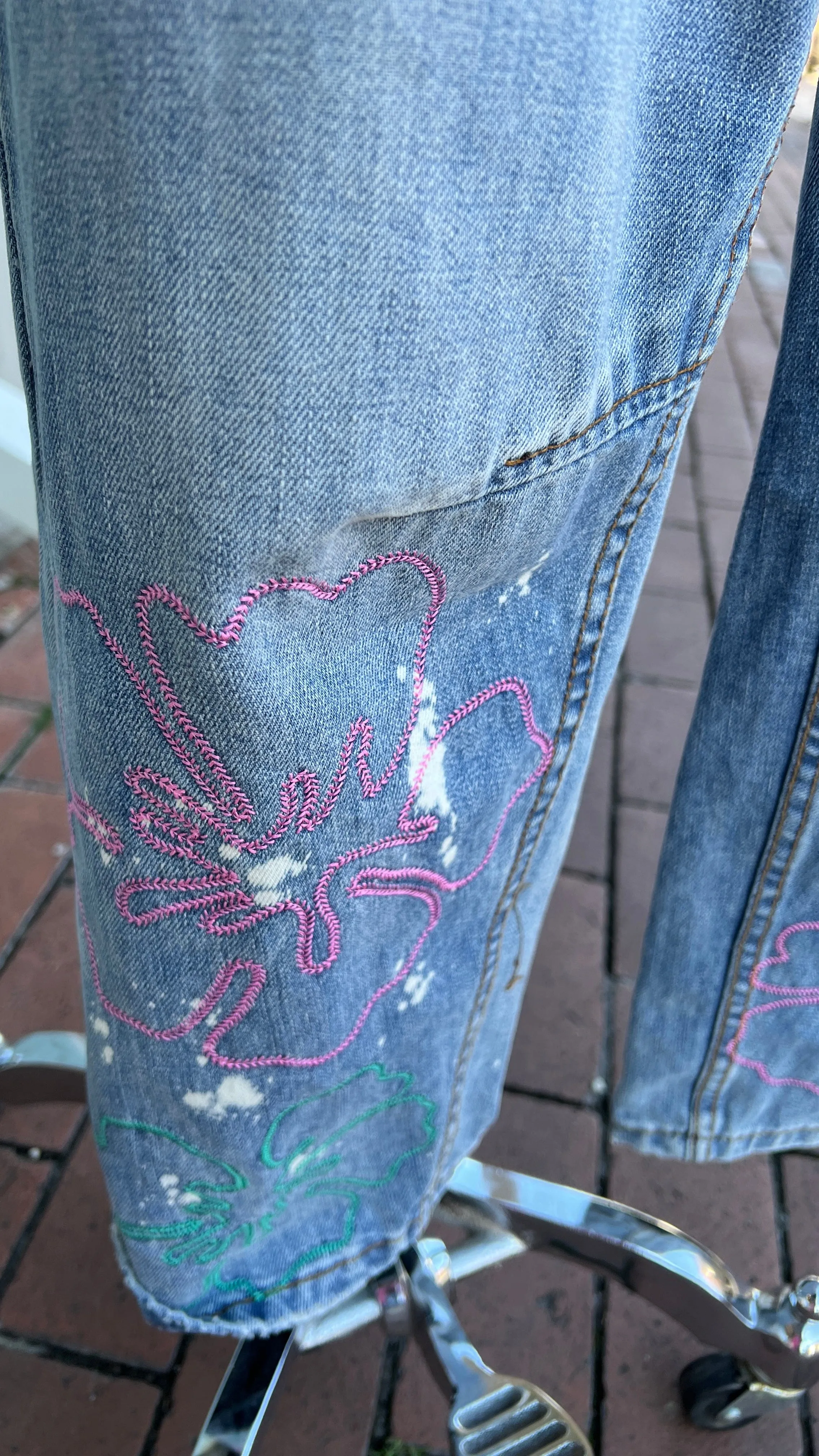 Wide Leg Floral Embroidered Jeans