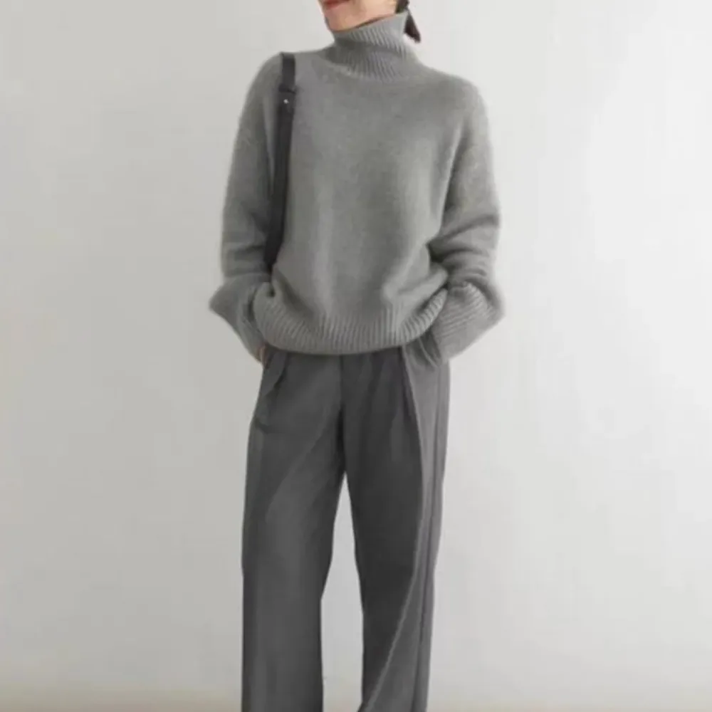 Women's Loose Turtleneck Jumper with Ribbed Hem and Cuffs | Perfect for Autumn/Winter