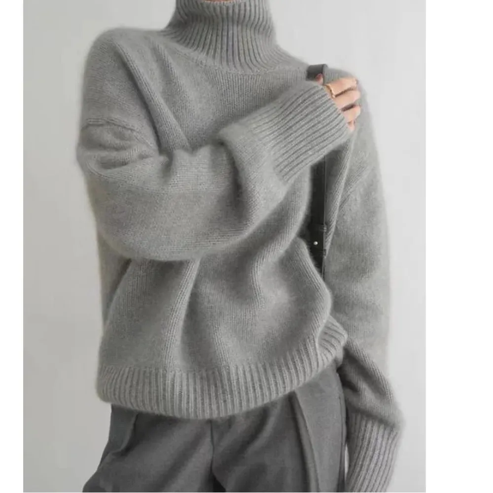 Women's Loose Turtleneck Jumper with Ribbed Hem and Cuffs | Perfect for Autumn/Winter