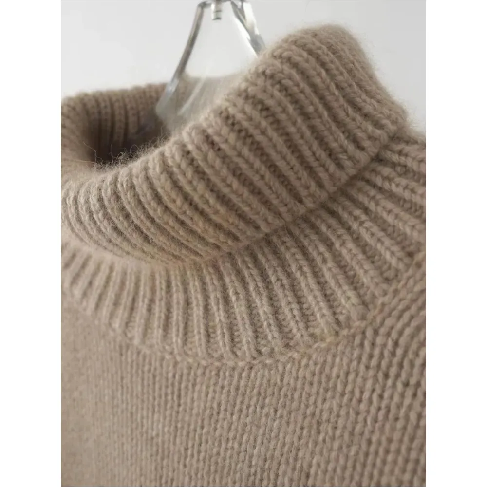 Women's Loose Turtleneck Jumper with Ribbed Hem and Cuffs | Perfect for Autumn/Winter